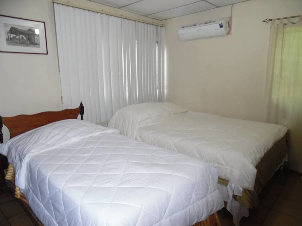 Hostal Casa Los Espinoza マナグア エクステリア 写真