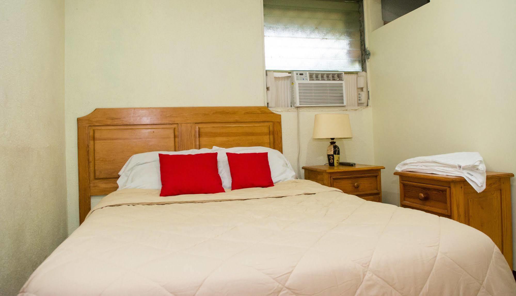 Hostal Casa Los Espinoza マナグア エクステリア 写真