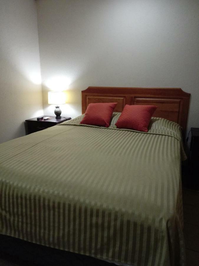 Hostal Casa Los Espinoza マナグア エクステリア 写真